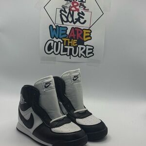 Jordan 1 Retro - Black & White - Size 9C